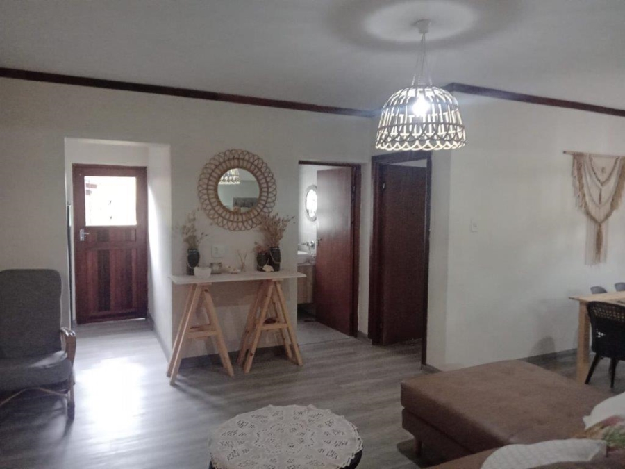 6 Bedroom Property for Sale in Paradise Beach Eastern Cape